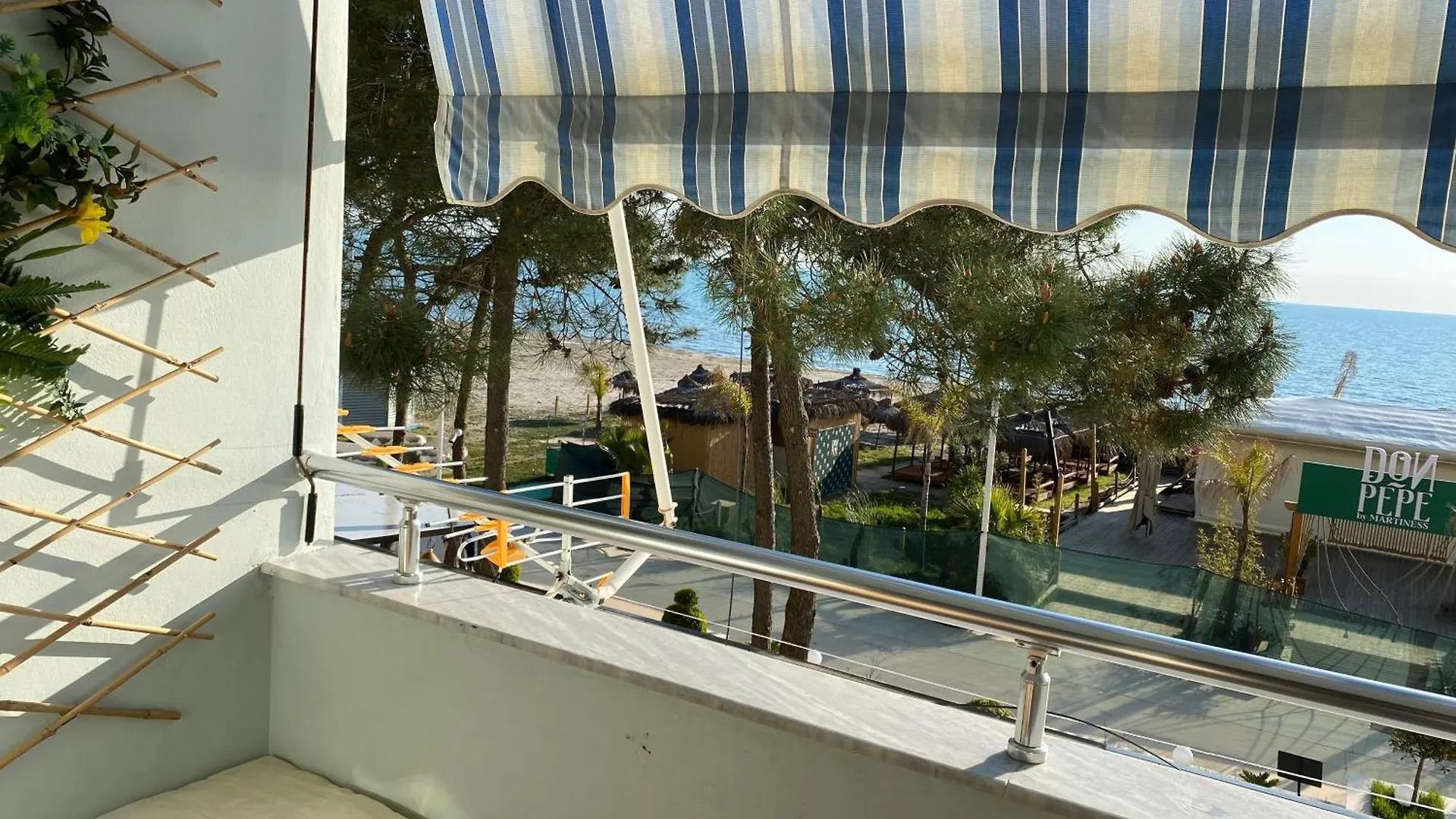 Pandora'S Seaview Apartment Δυρράχιο